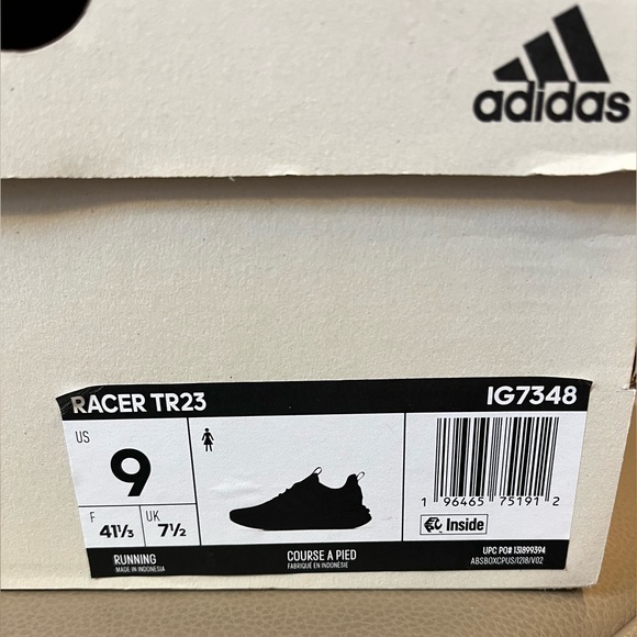 Women’s Black Adidas Size 9 - Picture 4 of 6